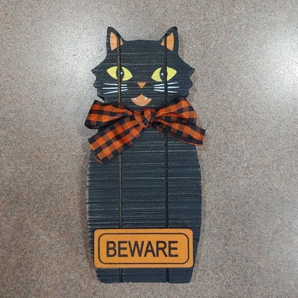 Adorable Farmhouse "Beware" Kitty Decor!!! - Picture 1 of 5